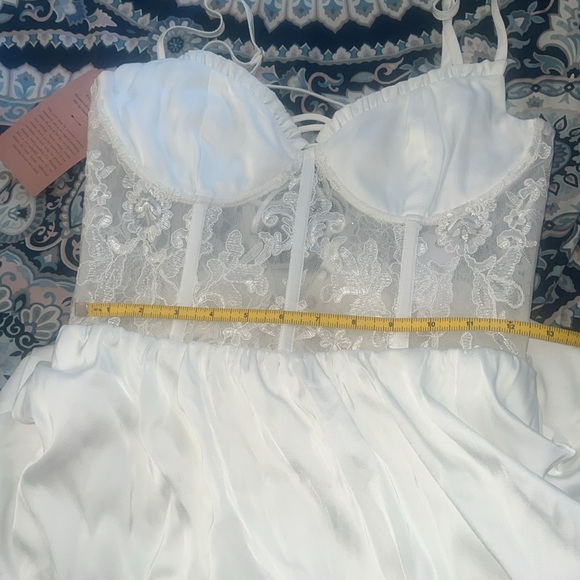 V.Chapman Dakota bridal dress * sold out online - Picture 11 of 12